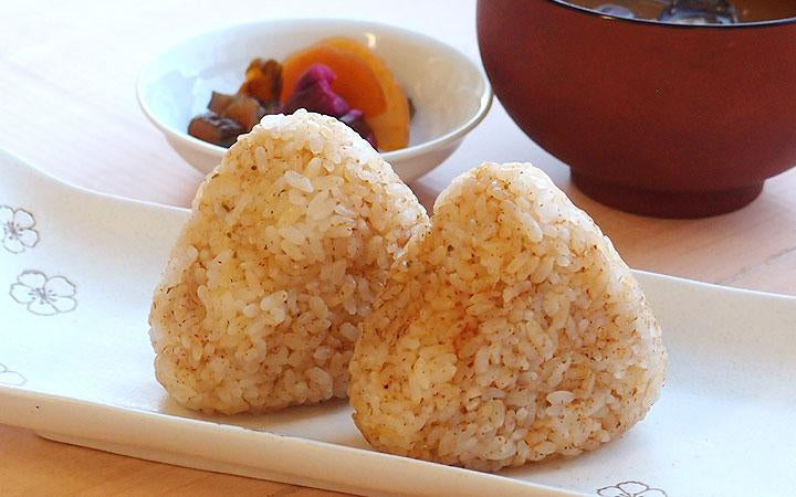 Bolas de arroz Dashi