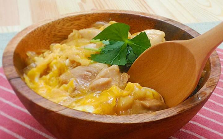 Oyako-don (Eggs and chicken bowl)